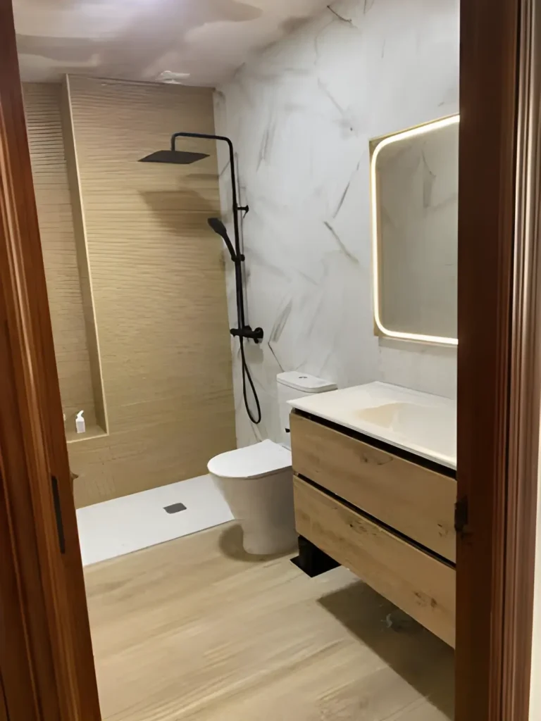 Reforma completa de baño realizada en Badajoz